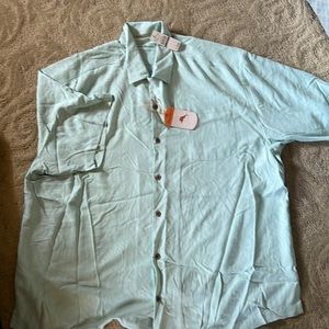 Brand new Tommy bahama light green button down shirt sleeve size 2 Xb